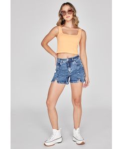 Short tiro alto con aberturas en delantero