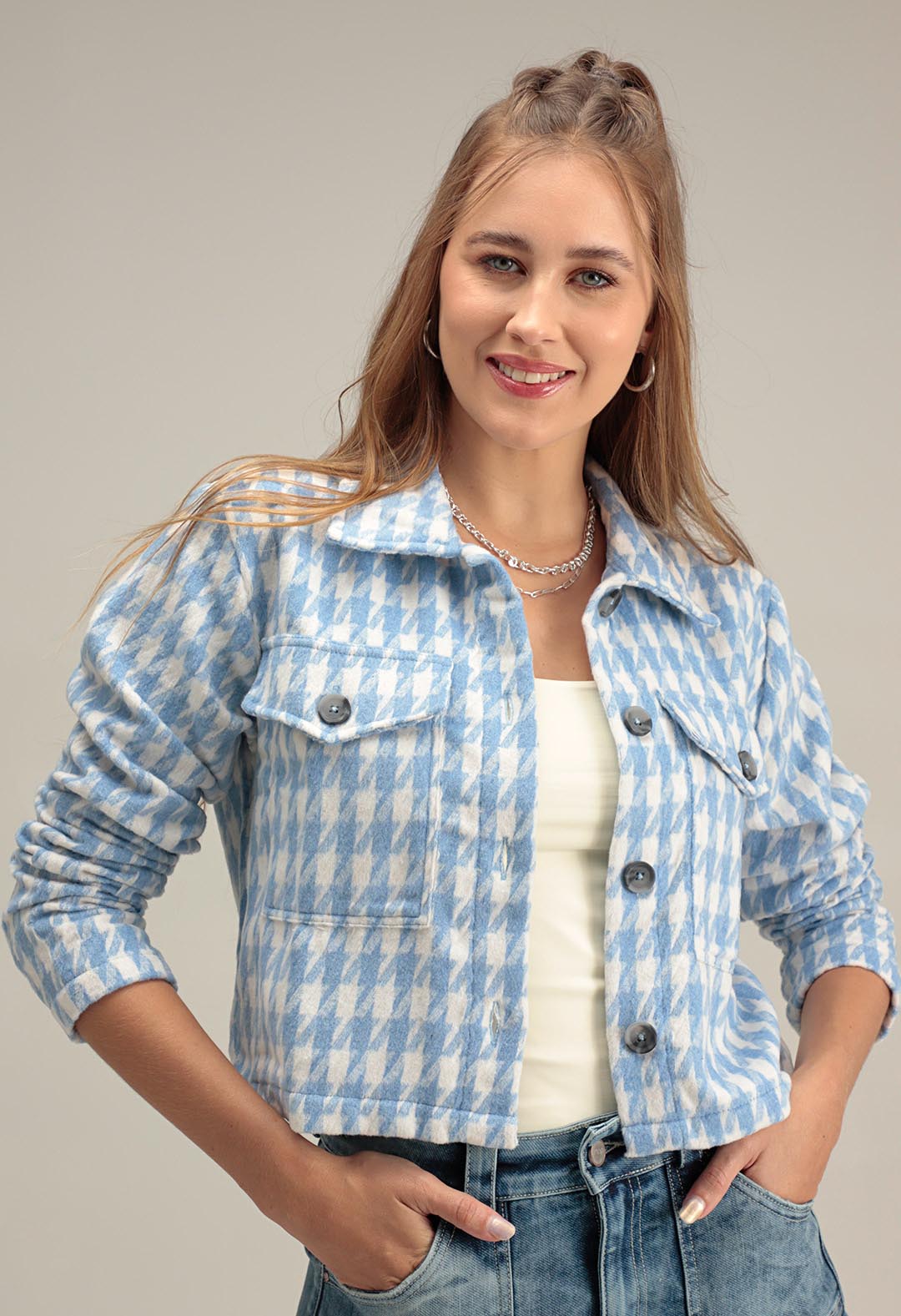 Chaqueta manga larga con bolsillos gallineto