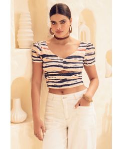 Blusa manga corta bombacha estampada tipo crop