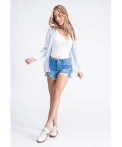 Short tiro alto con desgastes