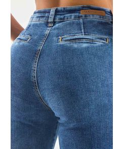 Pantalón ejecutivo tiro alto bota recta