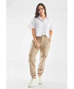 Pantalón cargo tiro medio