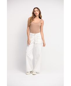 Pantalón cargo tiro alto bota amplia