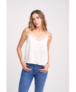 Blusa tiras en satin con detalle encaje