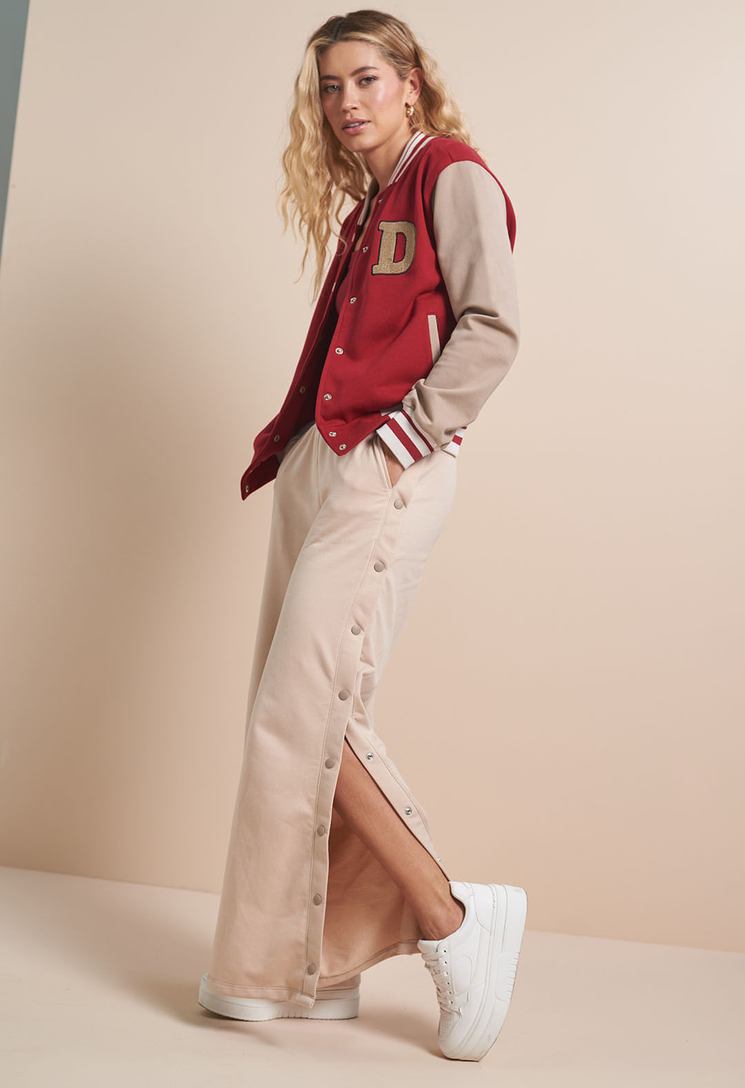 Jogger arena con broches para mujeres