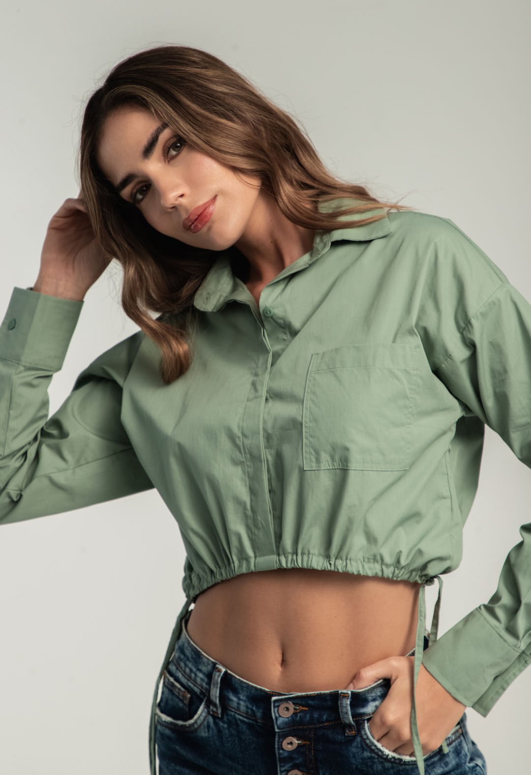 Blusa eucalipto con jareta en ruedo para mujeres