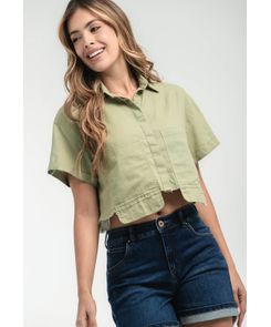 Blusa verde con bolsillos que sobresalen para mujeres