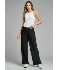 Pantalón negro con bota ancha para mujeres