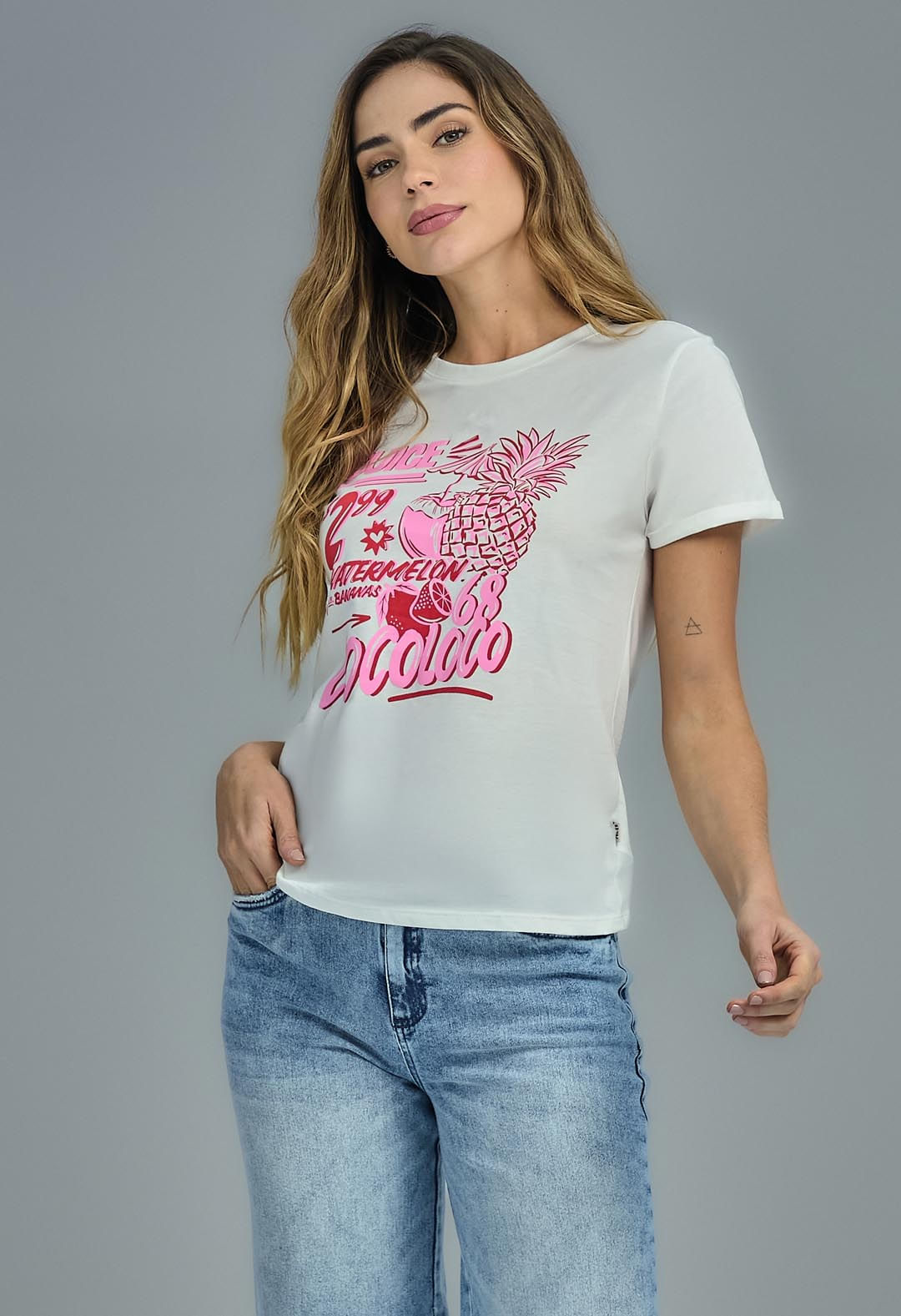 Camiseta marfil con estampado para mujeres