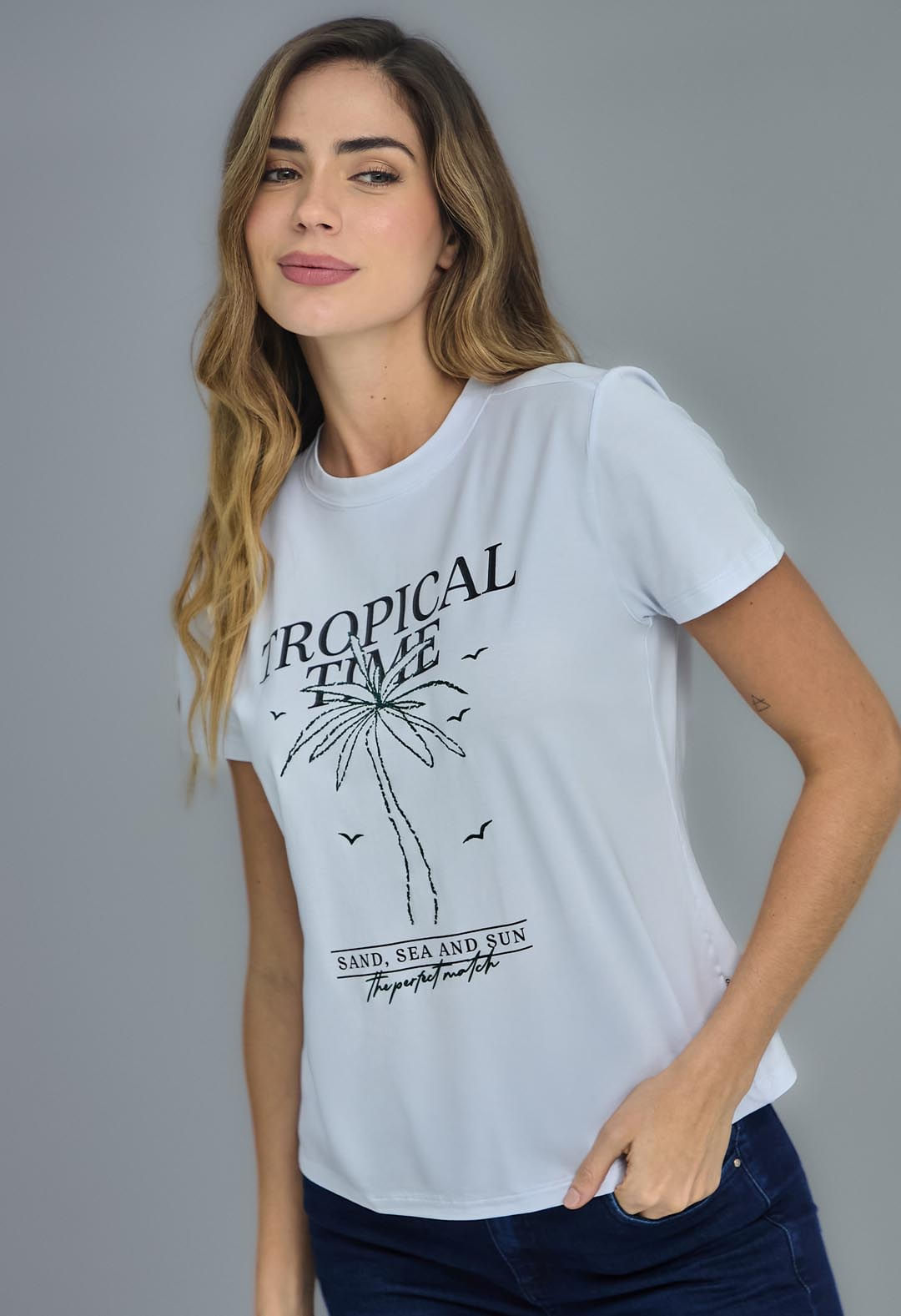 Camiseta blanca estampada para mujeres